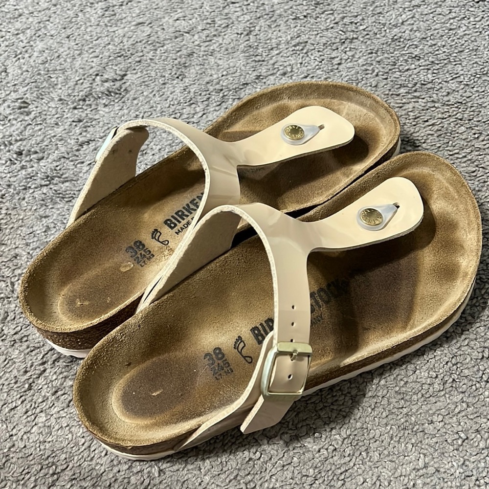 Birkenstock Gizeh Thong Sandals in Cream with Brown Footbed